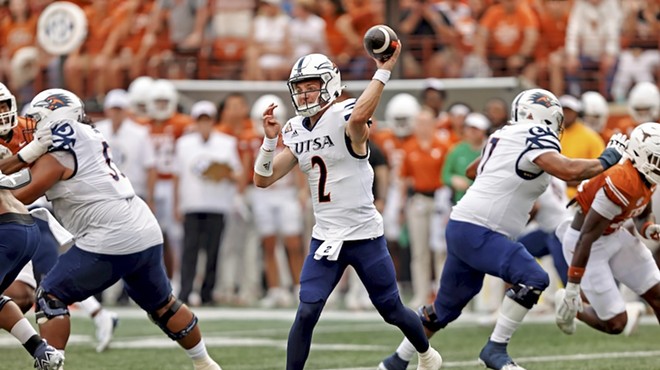 UTSA quarterback Owen McCown throws a pass during the Roadrunners' loss to Texas on Saturday.