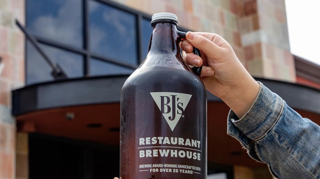 California-based BJ’s Restaurant and Brewhouse offers growler fills of its beers.