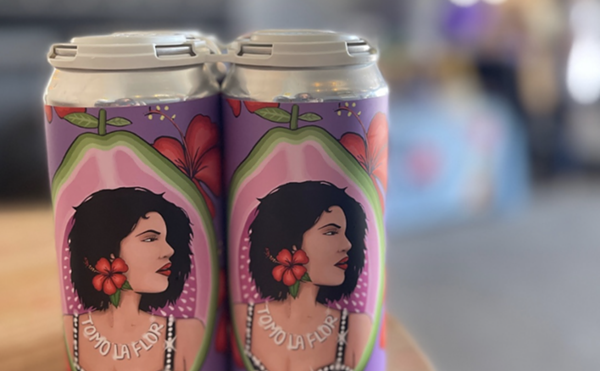 Tomo La Flor is a hibiscus pale ale with a hint of guava.