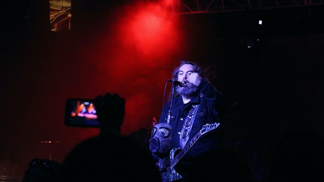 Max Cavalera belts it out during a 2021 performance by Soulfly at San Antonio’s Vibes Event Center. His latest tour reunites him with his brother Iggor.