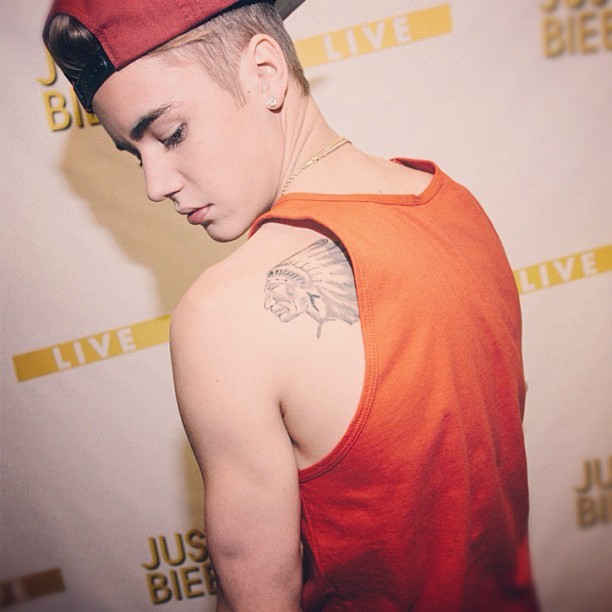 Sultan of Swag Justin Bieber Comes to the Alamo City, New Tattoo in Tow