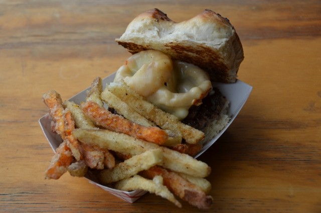 Taste This: Burger du Jour at Cullum's Attaboy