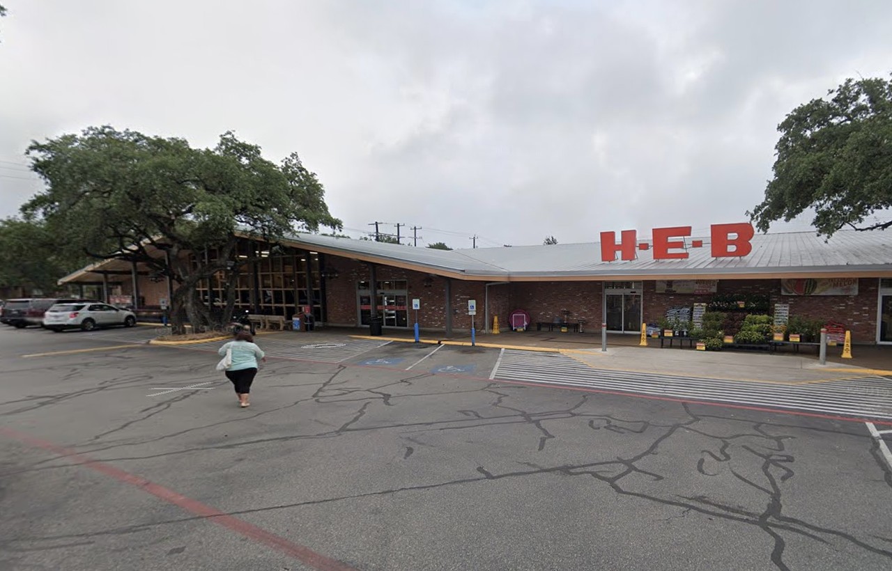 Oak Park H‑E‑B
1955 Nacogdoches Rd., (210) 930-3707, heb.com/heb-store/US/tx/san-antonio/oak-park-h-e-b-372
This store is a lot smaller than many of the others on this list, but it makes up for it with history. The building wasn’t always home to H-E-B — it was a Handy Andy until the ‘90s. H-E-B has made some upgrades, including a metal roof, but kept the store’s midcentury charm intact.