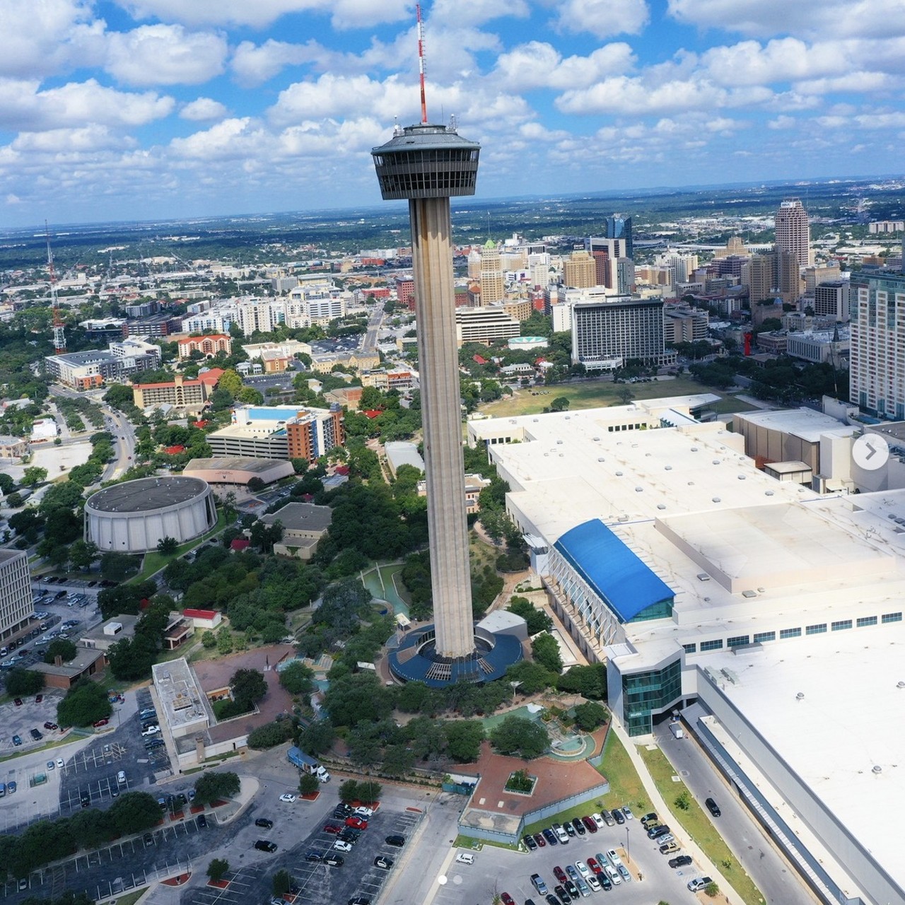 The Tower of the Americas
739 E César E. Chávez Blvd, (210) 223-3101, toweroftheamericas.com
You seriously can’t get a better view of SA than at the Tower of the Americas. Take a ride up the elevator and spend some time on the observation deck to get a view of the city from 750 feet in the air.
Photo via Instagram / 2dm.edia
