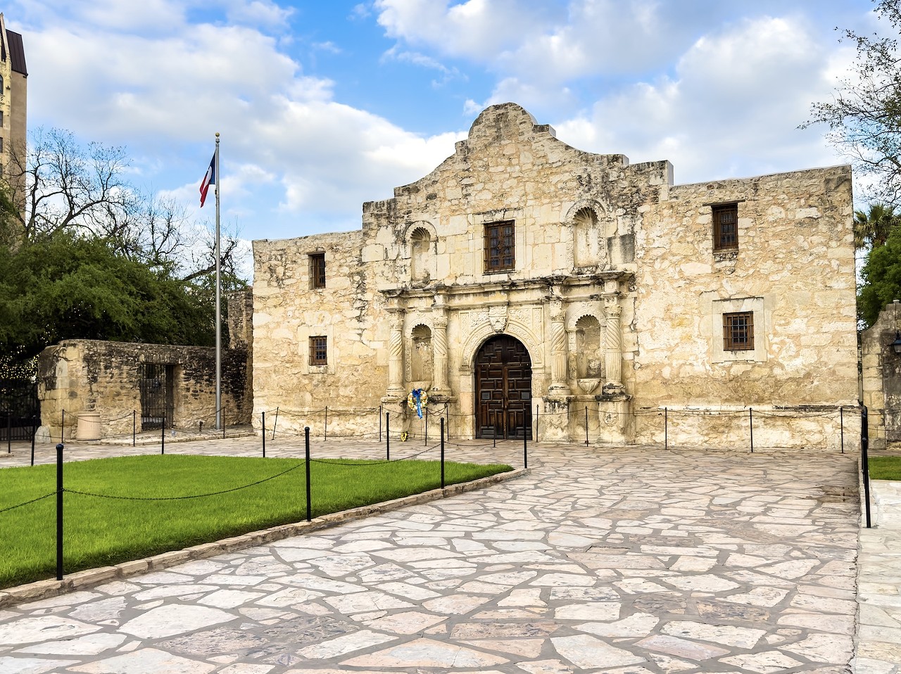 Showing the Alamo to your disappointed visiting relativesThem: "I thought it would be bigger." That's what she said?