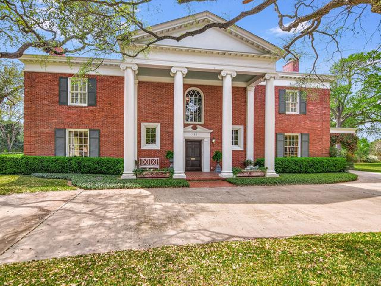 The architect of the McNay and San Antonio's first skyscraper designed this 1932 mansion