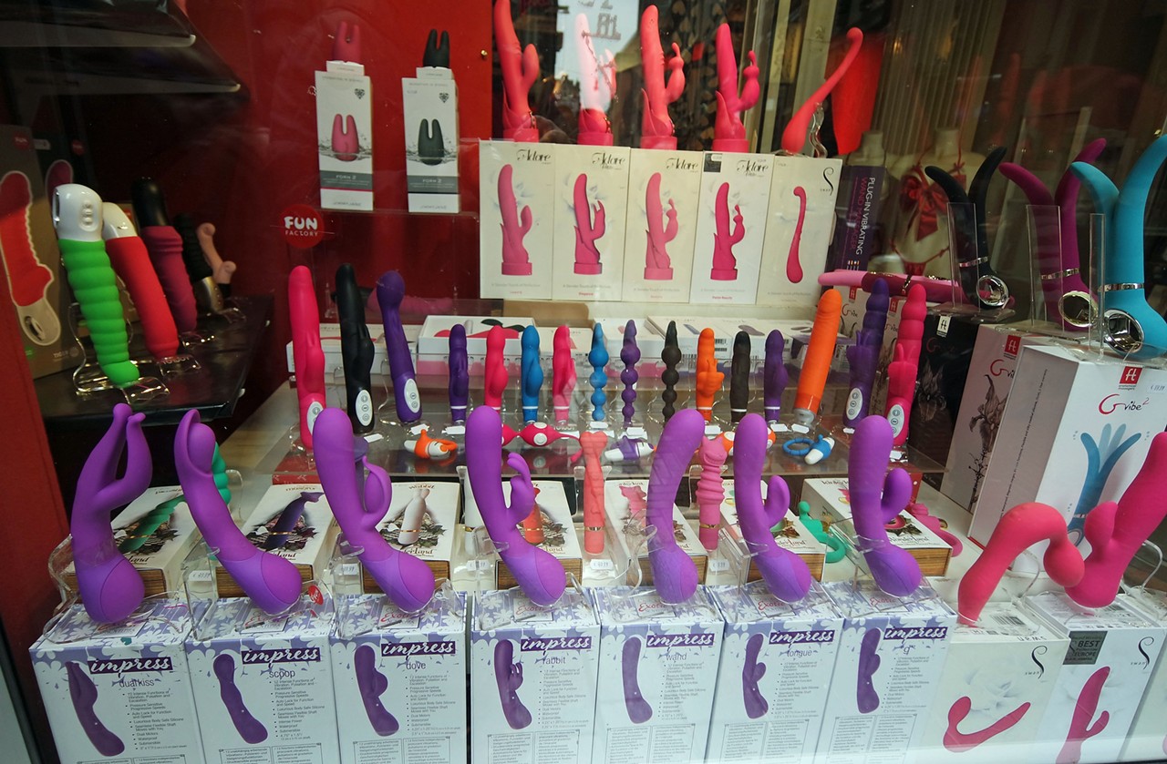You can’t have a dildo collection.
Sorry, but in Texas, the possession of sex toys is regulated. The Lone Star State has banned the possession of or promoting the use of more than six dildos. Why is six the magic number? We’re not sure, but that’s Texas for ya – it’s a hell of a lot easier to own lots of guns than lots of dildos.
Photo via Flickr / Nik Morris (van Leiden)