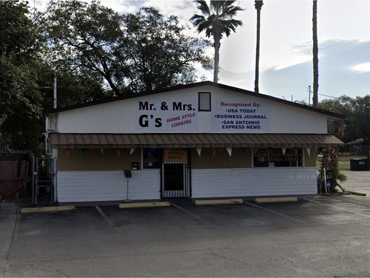 Mr. and Mrs. G’s Home Cooking
2222 S. W.W. White Rd.
William Garner and his wife Addie opened this spot in 1991, focusing on family recipes and old-fashioned hospitality. It quickly became a staple of the city’s East side and remained open for more than three decades before closing in July of 2022.
