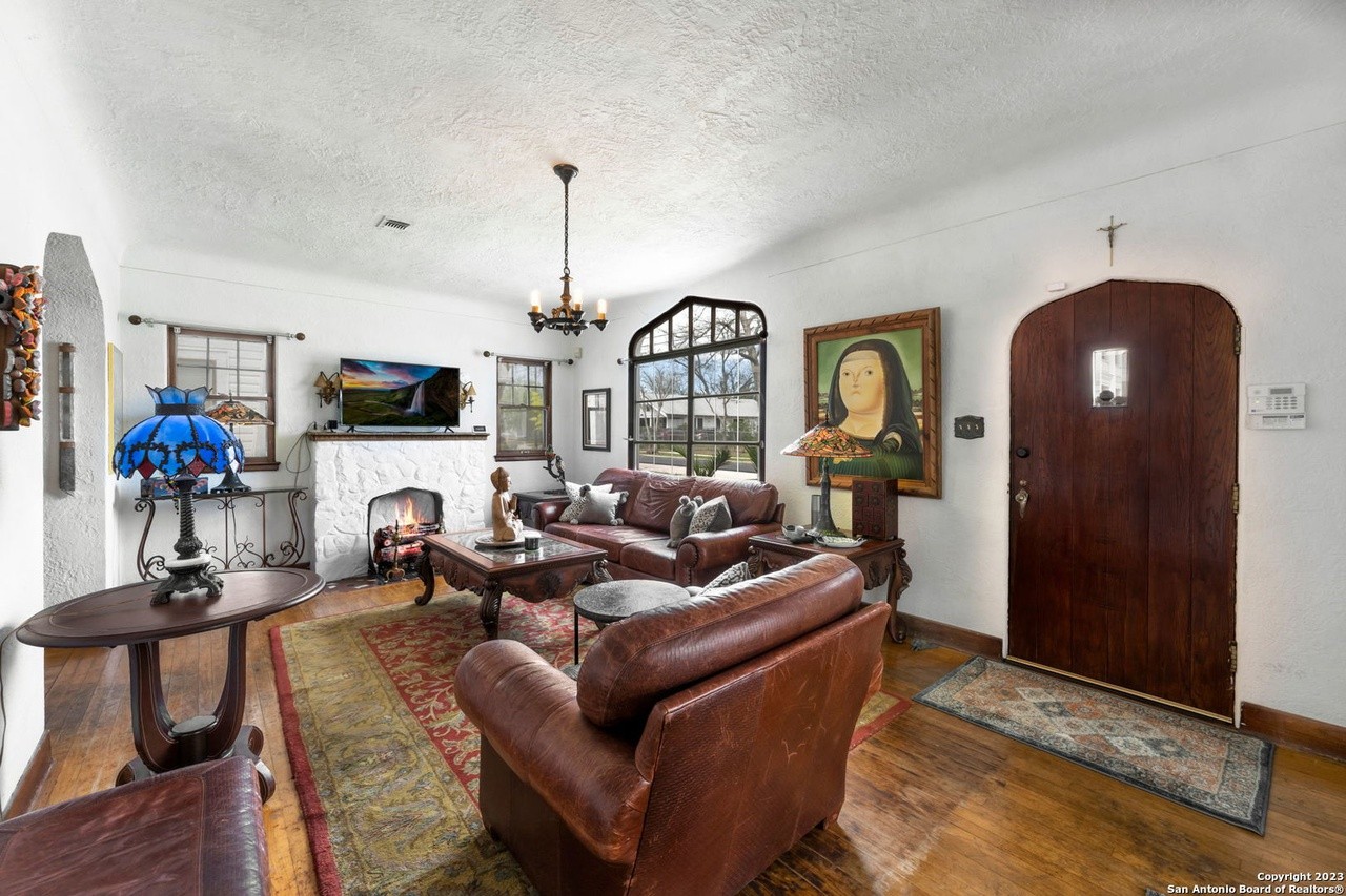 These cute older houses for sale in San Antonio are all under $250,000