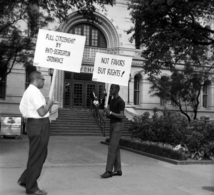 Picketing City Hall, 1963
Two NAACP members, including Larry Burns (left), picketed outside of San Antonio's City Hall to protest segregation.