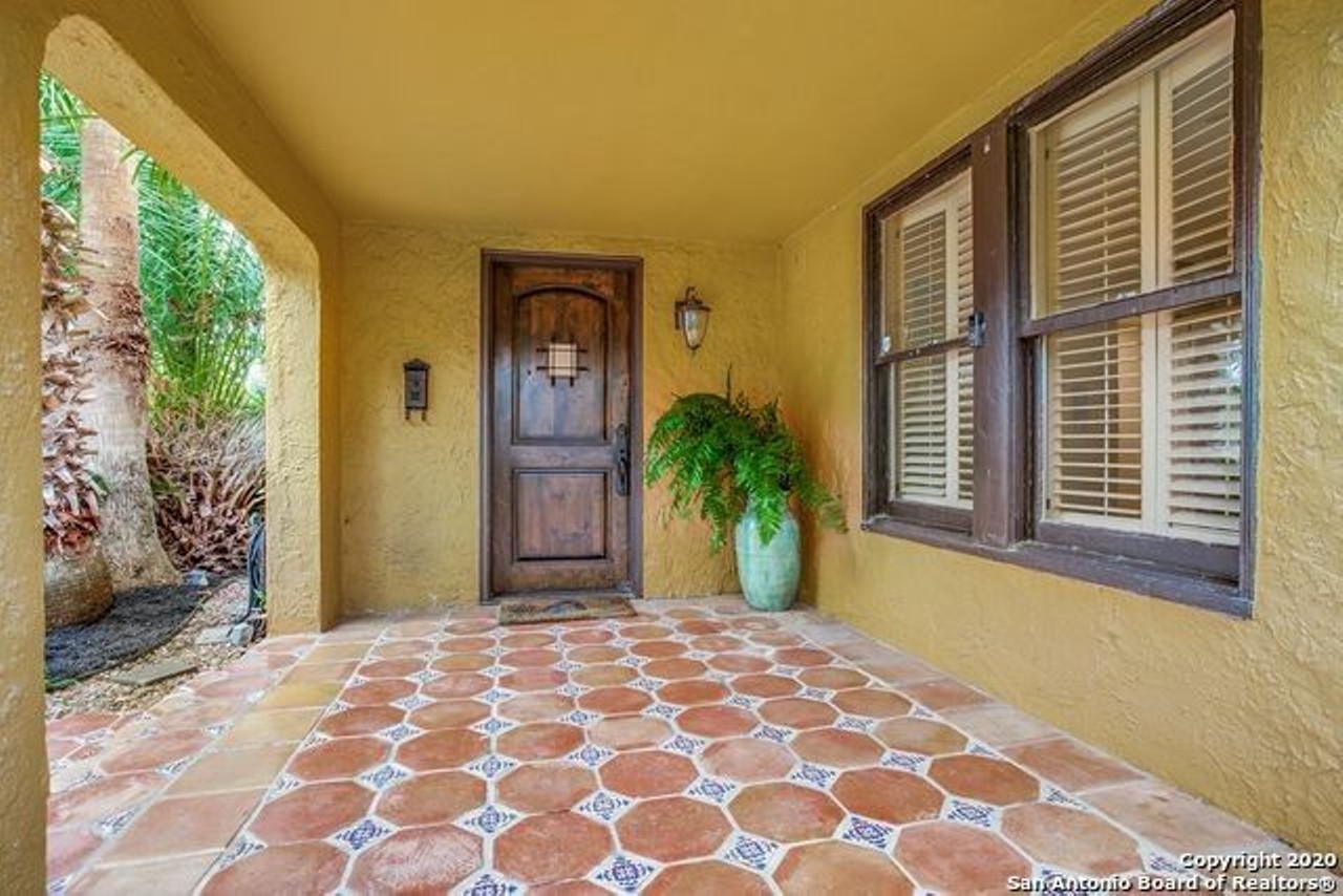 This 100 year-old Spanish-style bungalow in San Antonio is now on the market for $375K