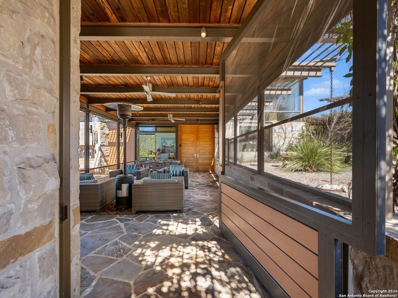 This eco-friendly San Antonio home for sale was designed by the AT&T Center's architects