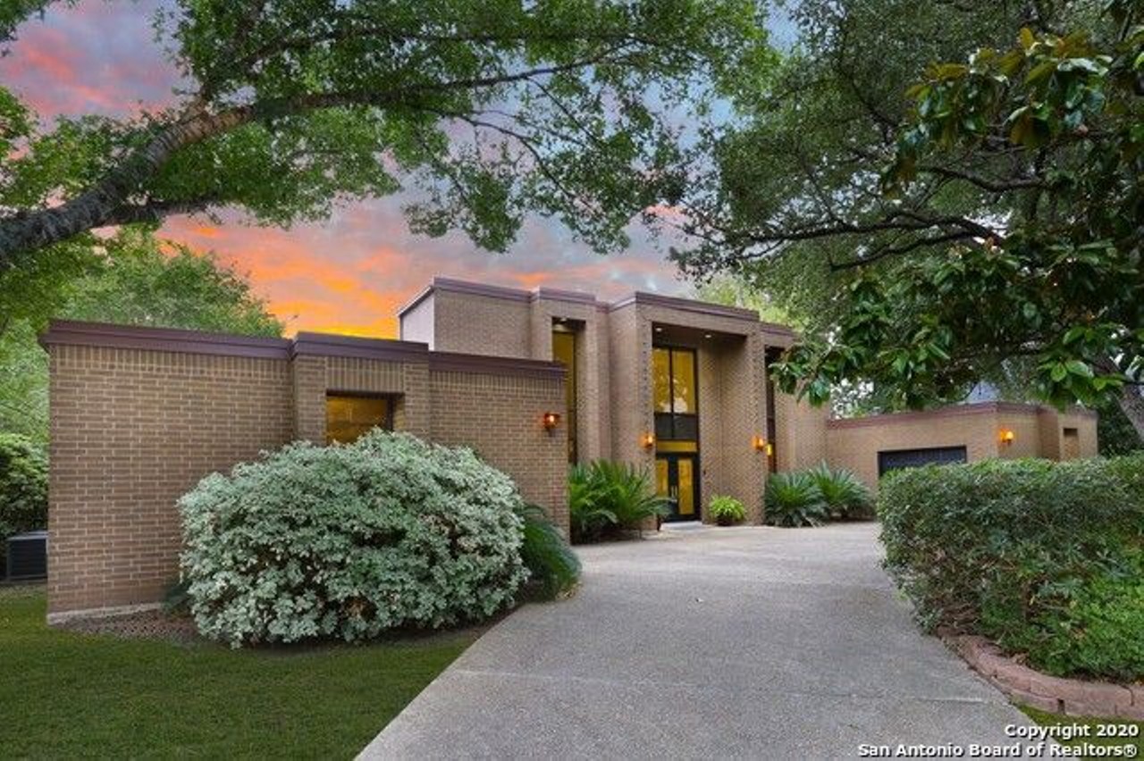 This House for Sale Has One of the Sweetest Swimming Pools in San Antonio