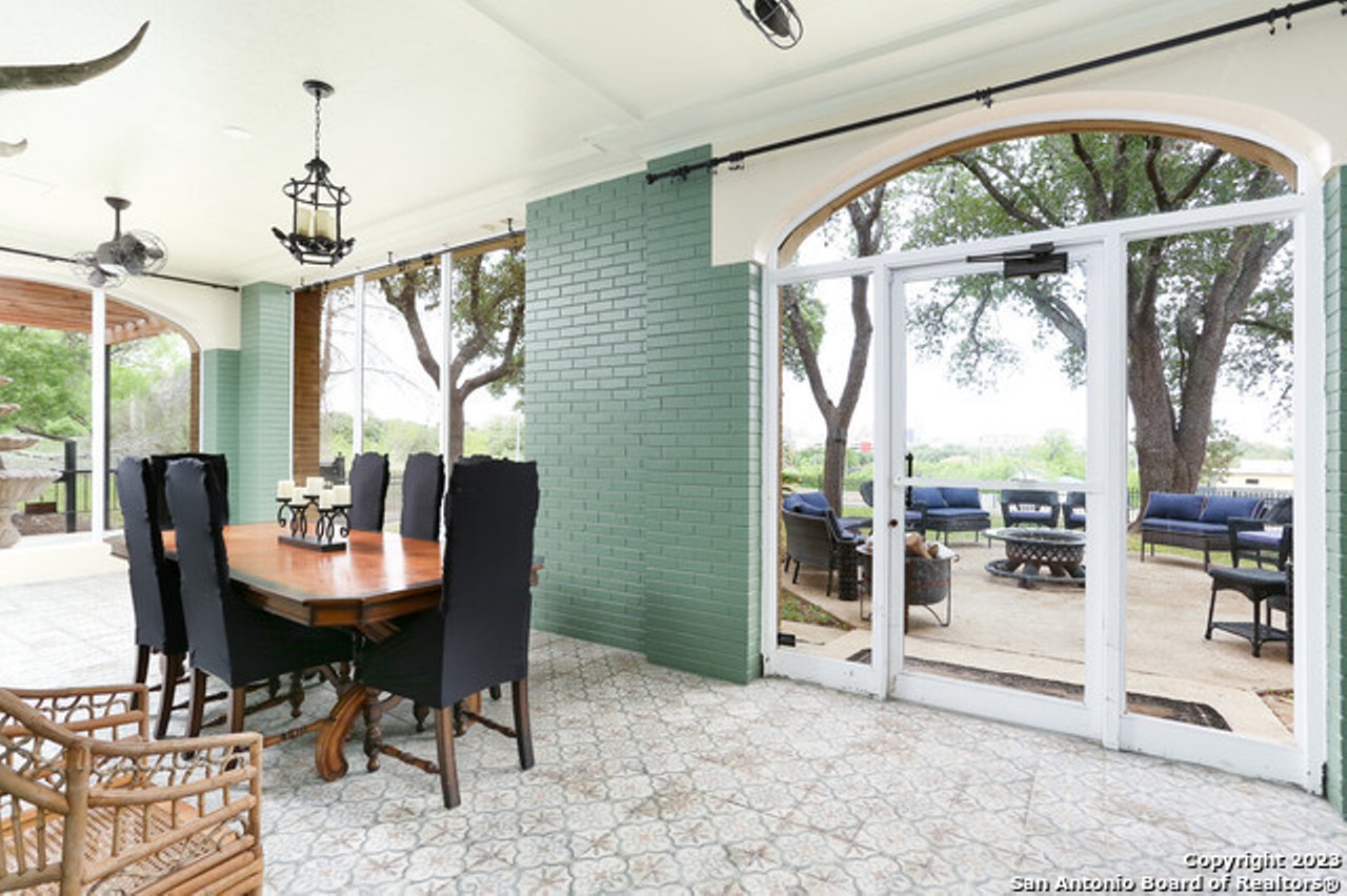 This restored 1910 San Antonio home for sale was once owned by the Frost family