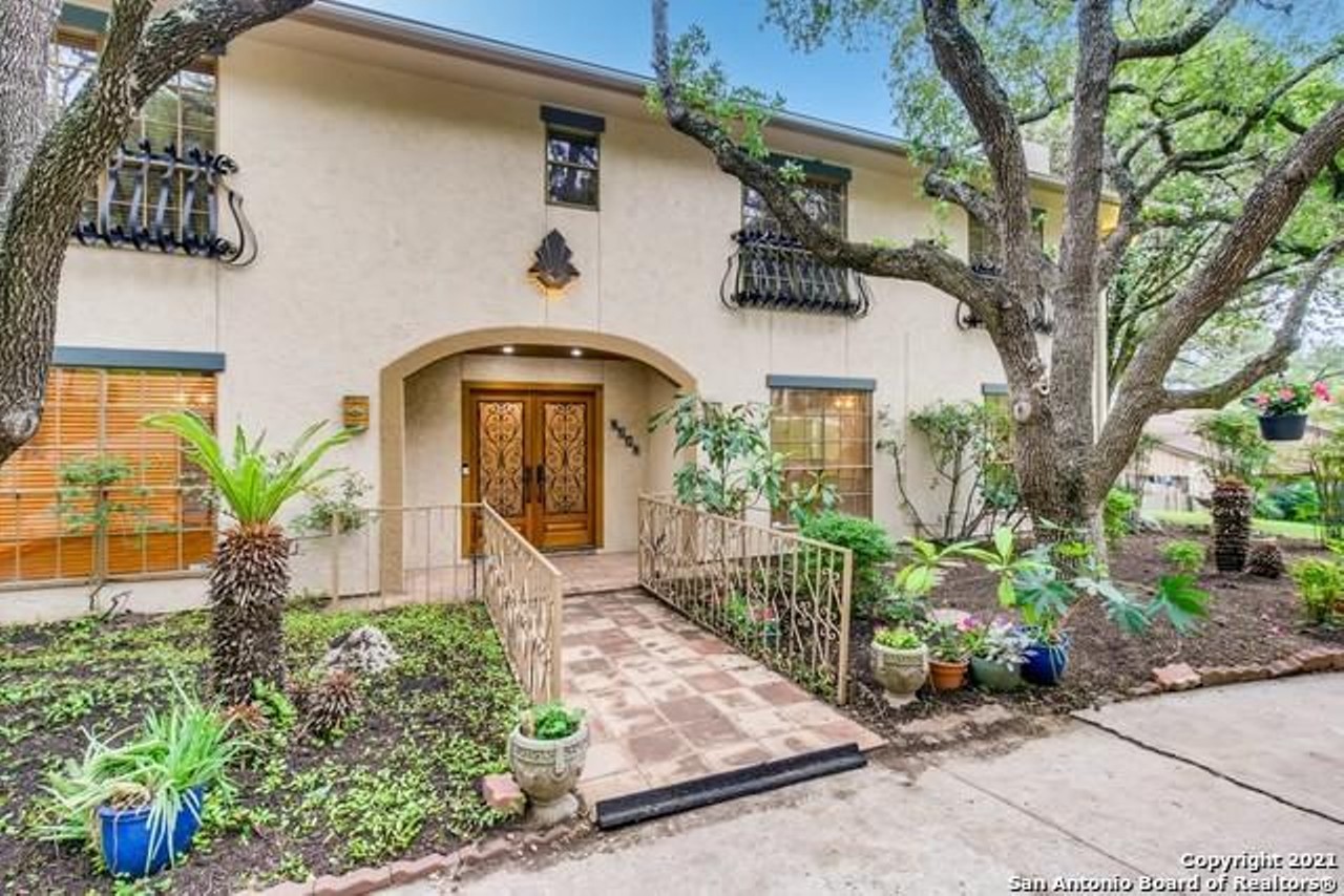 This San Antonio home comes with murals by an artist who did wok at Centro de Artes and La Gloria