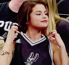 Selena Gomez Was Asked About the Spurs Drama and Her Response Was Kind Of Awkward