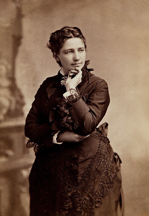 Victoria Woodhull - Wikimedia Commons