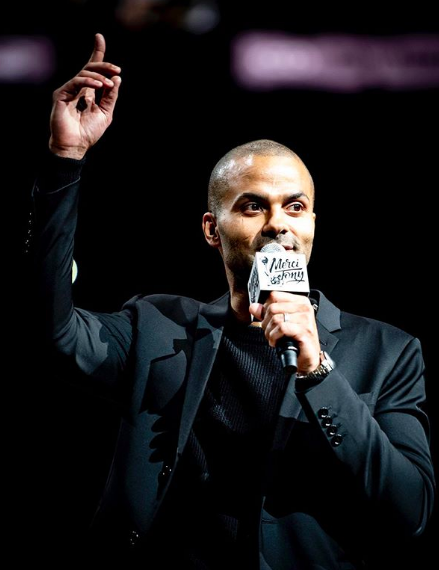 Slideshow: See who was at Tony Parker's jersey retirement ceremony