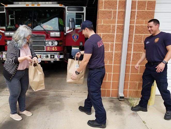 Hop & Vine delivered lunches to San Antonio Fire Station 45 - Courtesy / The Shops at Alamo Ranch