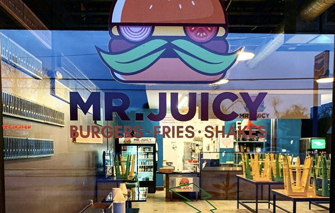 San Antonio's Longhorn Cafe chain has a beef with Mr. Juicy's name