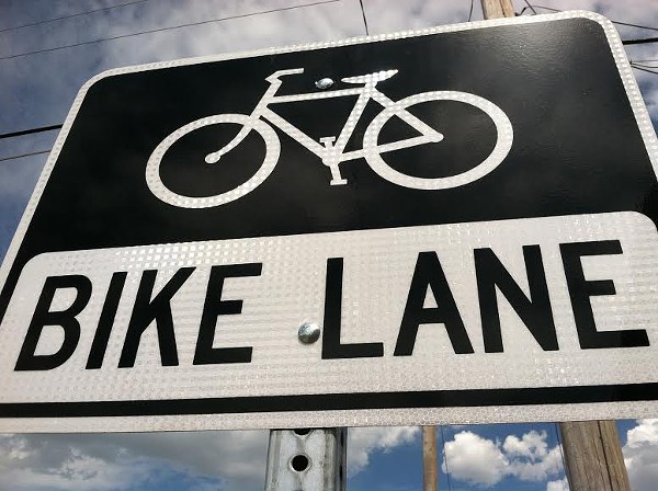 bike-lane-sign-cu.jpg