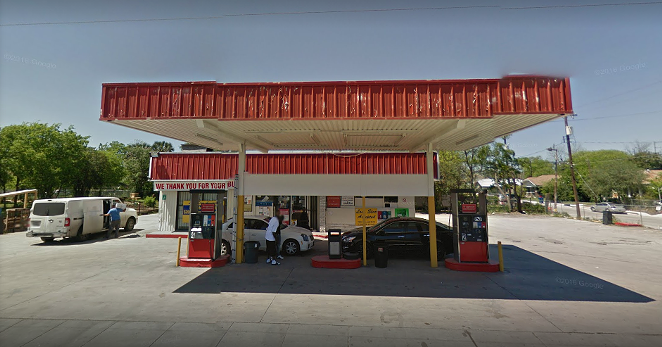 The City of San Antonio ordered the Handy Stop on the 600 block of North New Braunfels Avenue shut down. - Google screenshot