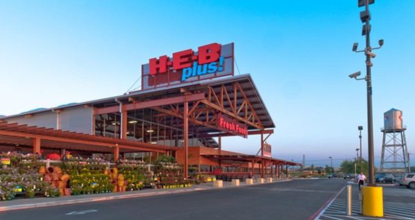 Grocery chain H-E-B further reduces San Antonio store hours due to winter storm