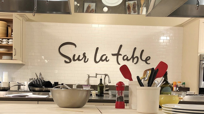 La Cantera cookware retailer Sur La Table will offer a new series of cooking classes. - INSTAGRAM / RYAN_BIELEFELDT