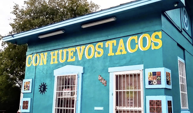Con Huevos Tacos will close to give employees a vacation. - INSTAGRAM / CONHUEVOSTACOS