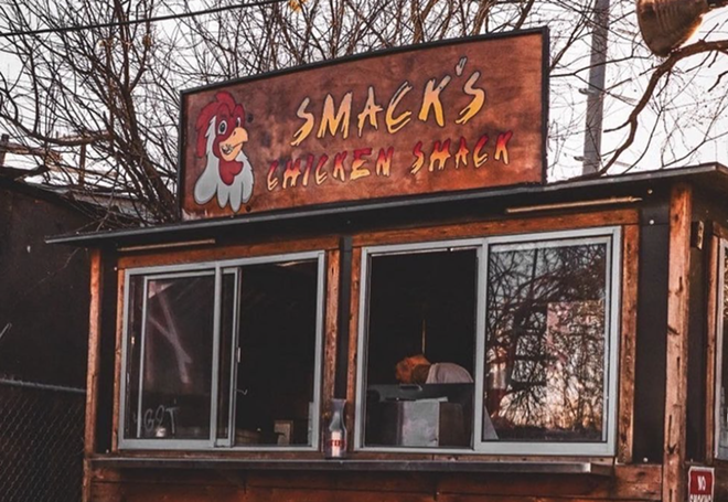Smack's Chicken Shack debuteert met twee op sociale media geïnspireerde broodjes kip.  - Johannes Paulus Isaac