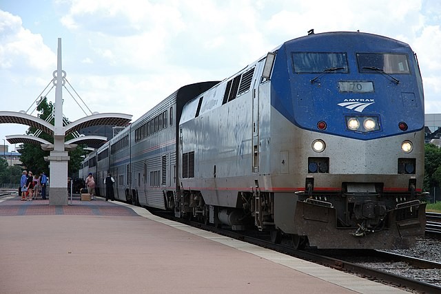 The only Amtrak line that travels along the I-35 corridor, the Texas Eagle, only runs four times a week. - Wikimedia Commons / Tim_kd5urs
