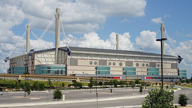 Twitter users aren't fans of the Alamodome's aesthetics. - Wikimedia Commons / Michael Barera