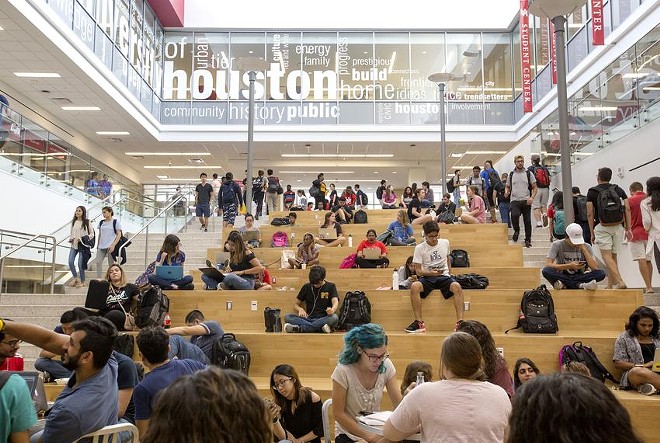 University of Houston students return to their campus on Sept. 5, 2017, after Hurricane Harvey. - Texas Tribune / Michael Stravato