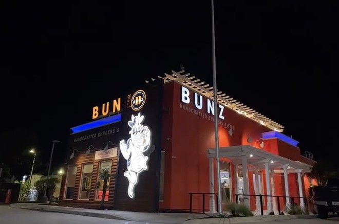 Bunz Handcrafted Burgers' second location is now open. - Instagram / blue143