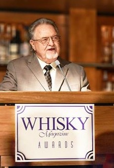 Master Distiller Emeritus Willie Pratt accepts his induction to The Whisky Magazine Hall of Fame in 2017.