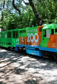 The first new San Antonio Zoo train is now in operation.