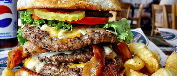 A Texas chain is demanding San Antonio's Papa's Burgers change its