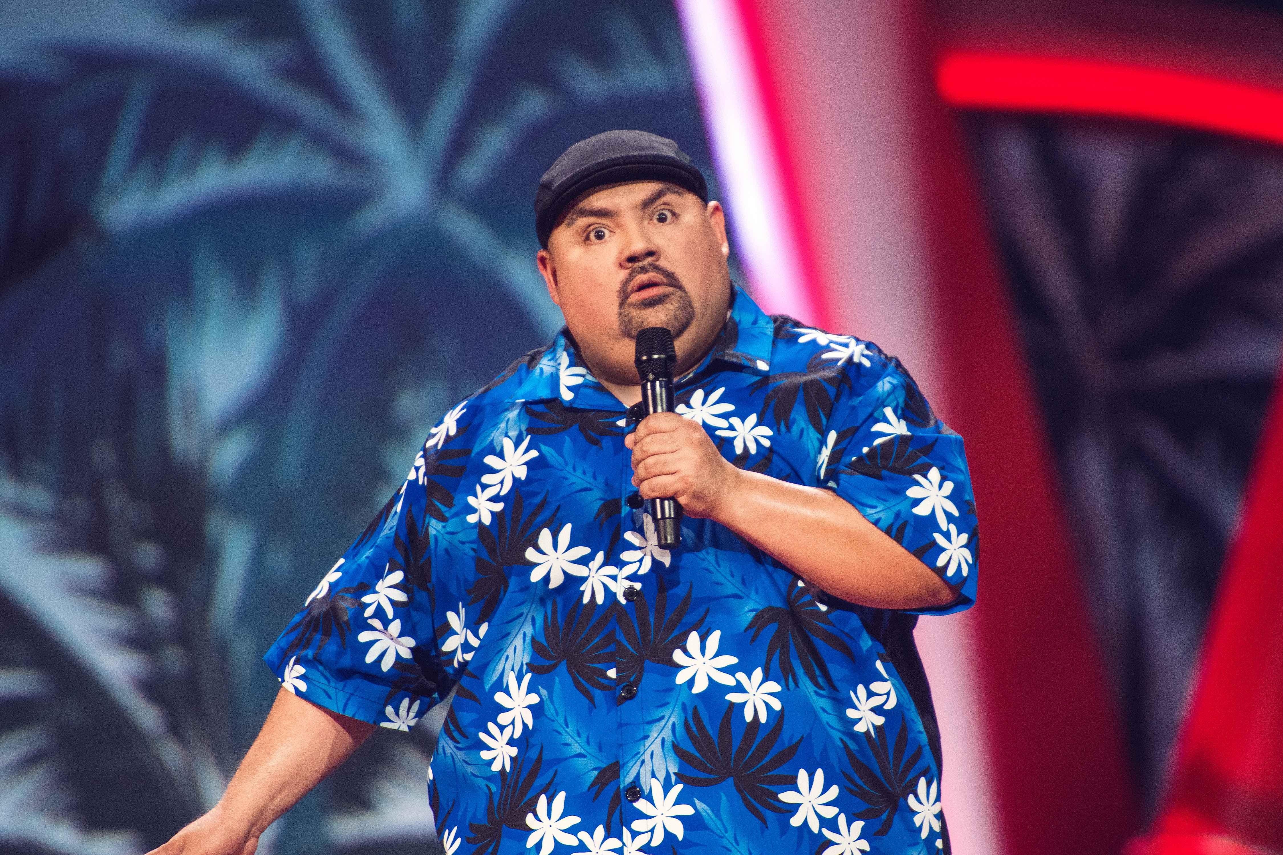 Comedian, Fluffy, Gabriel Iglesias Waves To Fans at the End of S Editorial  Photo - Image of colorful, comedy: 53525386