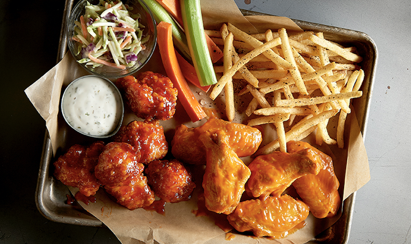 does-buffalo-wild-wings-do-free-delivery-lyndsey-metzger