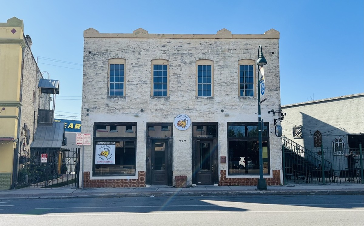 Halftime Sports Tavern opening this week in San Antonio's Southtown ...