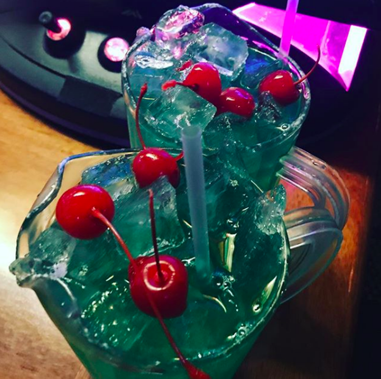 22 San Antonio Bars That Open At Noon Or Earlier So You Can Day Drink