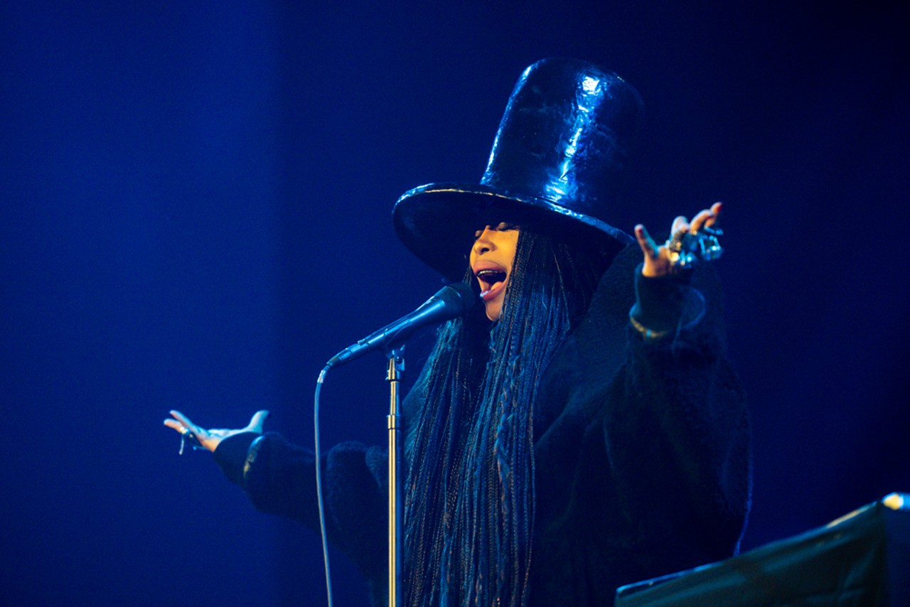 Everything we saw at Erykah Badu's soulful show at San Antonio's AT&T